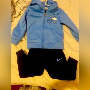 Nike 2T sweatsuit EUC